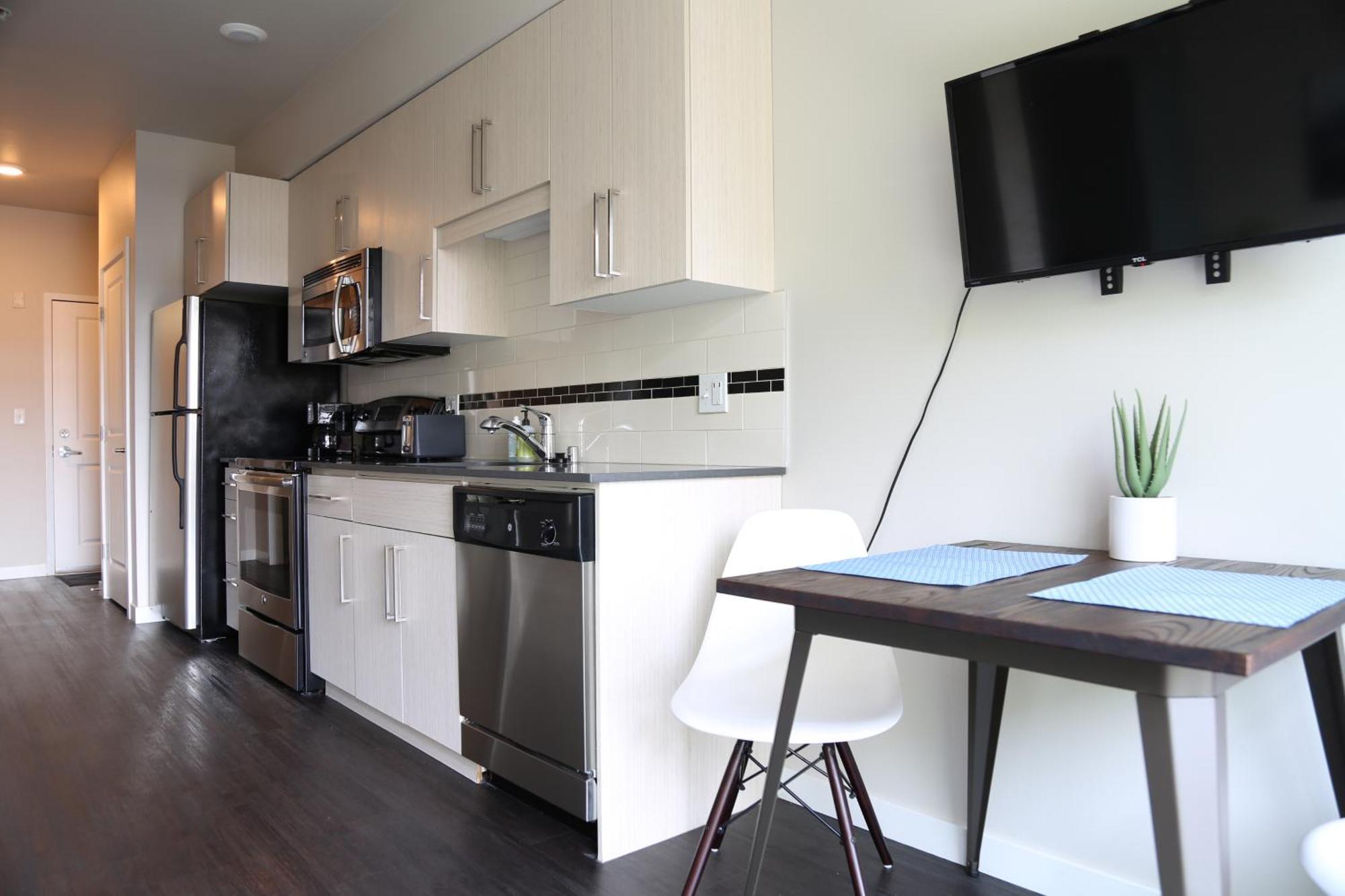 Queen Anne Abode - 1 Block From Cpa! - Free Parking! Сиэтл Экстерьер фото
